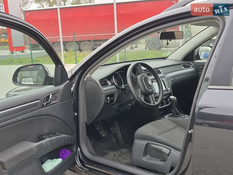 Универсал Skoda Superb 2011 в Кропивницком фото 6 Универсал Skoda Superb 2011 в Кропивницком