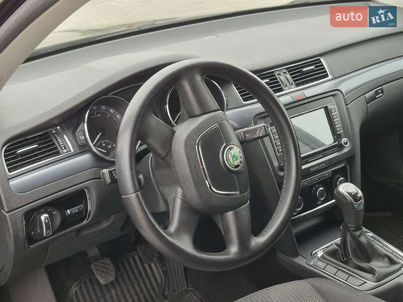 Универсал Skoda Superb 2011 в Кропивницком фото 12 Универсал Skoda Superb 2011 в Кропивницком