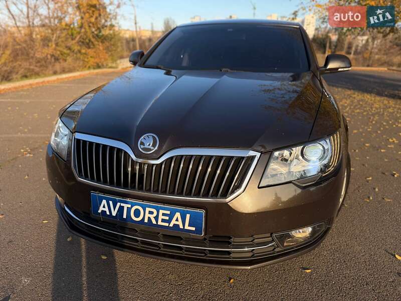 Лифтбек Skoda Superb 2013 в Кривом Роге фото 11 Лифтбек Skoda Superb 2013 в Кривом Роге