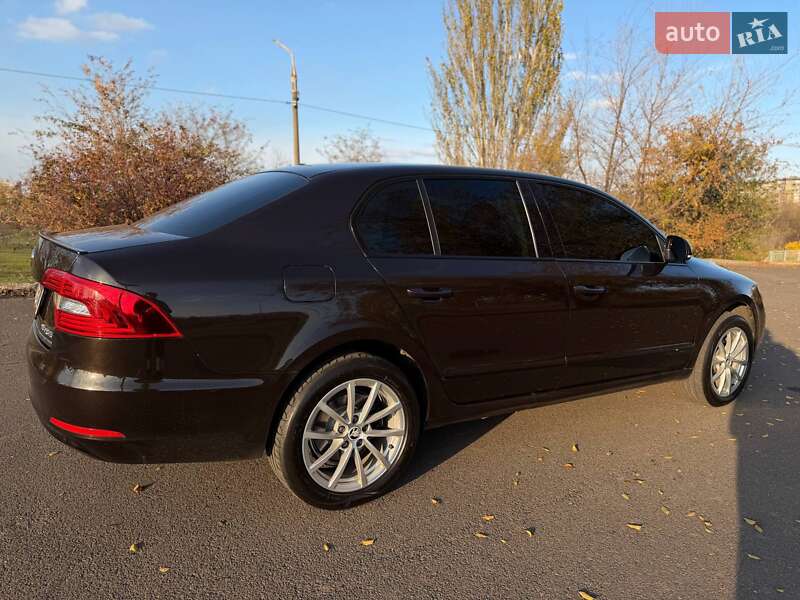 Лифтбек Skoda Superb 2013 в Кривом Роге фото 21 Лифтбек Skoda Superb 2013 в Кривом Роге