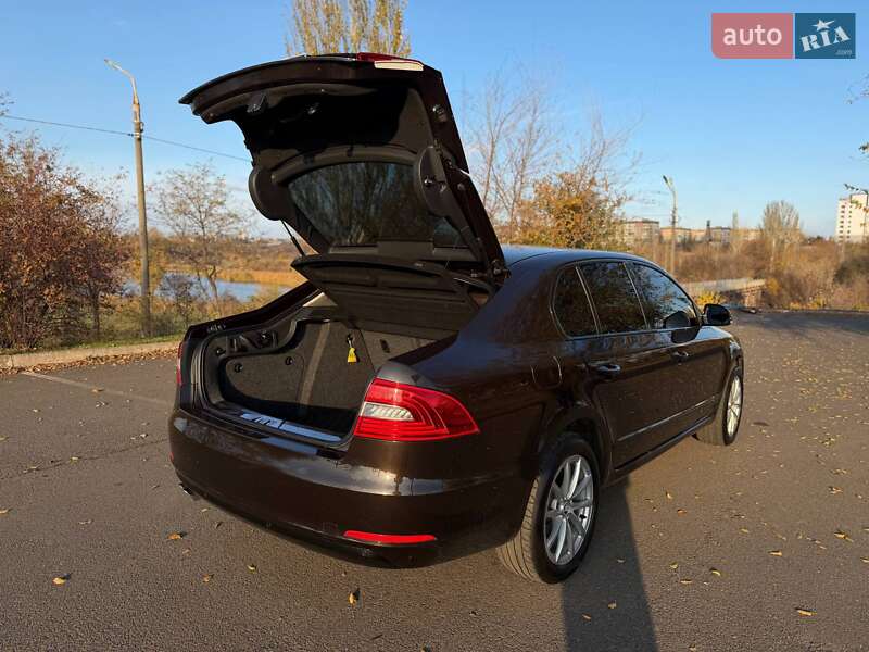 Лифтбек Skoda Superb 2013 в Кривом Роге фото 26 Лифтбек Skoda Superb 2013 в Кривом Роге
