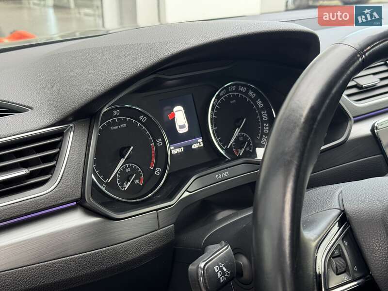 Універсал Skoda Superb 2018 в Чернівцях