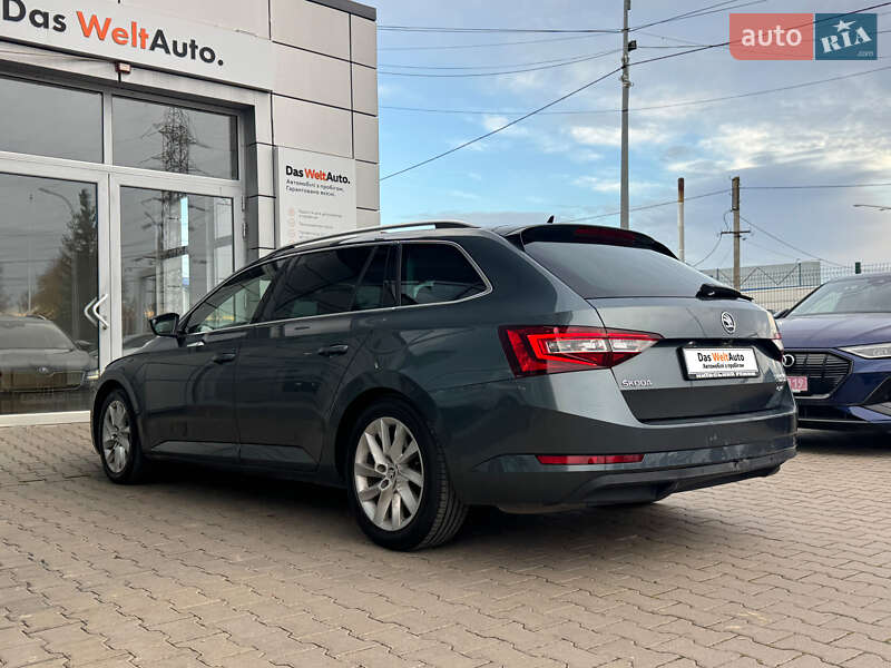 Універсал Skoda Superb 2018 в Чернівцях