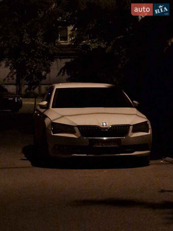 Ліфтбек Skoda Superb 2016 в Києві фото 14 Ліфтбек Skoda Superb 2016 в Києві