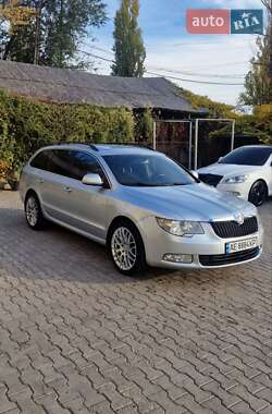 Універсал Skoda Superb 2013 в Кривому Розі