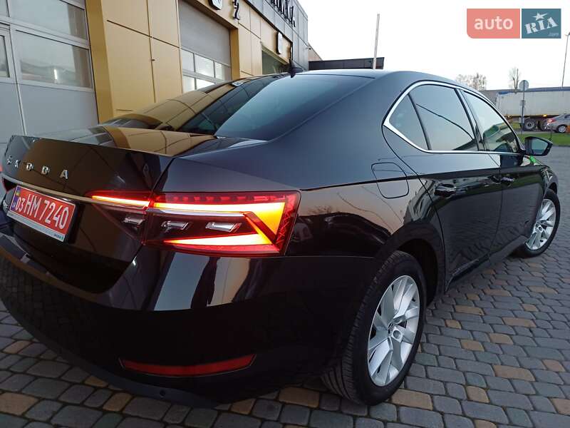Лифтбек Skoda Superb 2021 в Самборе