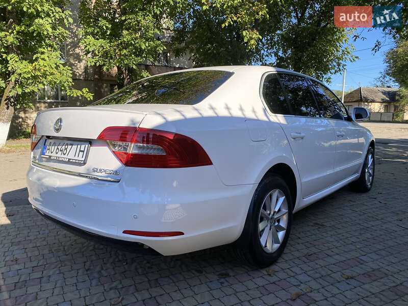 Лифтбек Skoda Superb 2013 в Сваляве фото 3 Лифтбек Skoda Superb 2013 в Сваляве