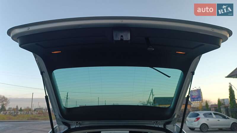 Універсал Skoda Superb 2011 в Сарнах