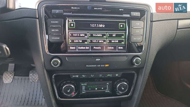 Універсал Skoda Superb 2011 в Сарнах