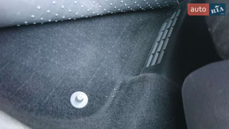 Універсал Skoda Superb 2011 в Сарнах