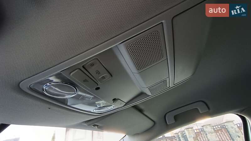 Універсал Skoda Superb 2011 в Сарнах