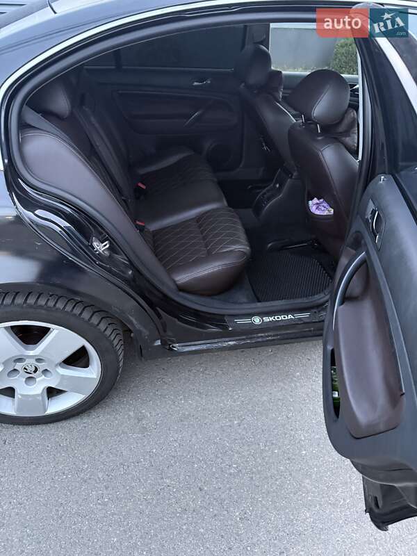 Лифтбек Skoda Superb 2004 в Киеве фото 4 Лифтбек Skoda Superb 2004 в Киеве