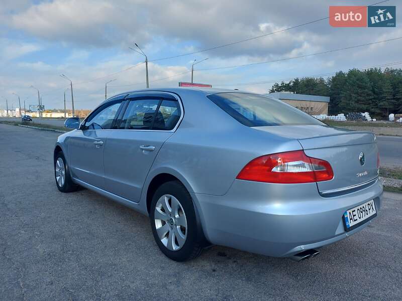 Лифтбек Skoda Superb 2012 в Каменском