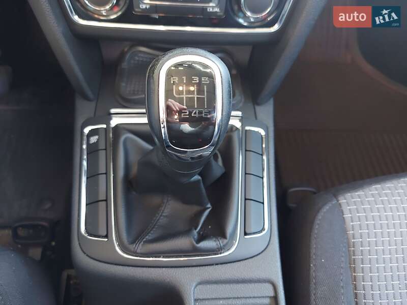 Лифтбек Skoda Superb 2012 в Каменском