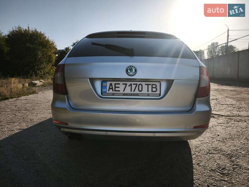 Універсал Skoda Superb 2011 в Дніпрі фото 12 Універсал Skoda Superb 2011 в Дніпрі