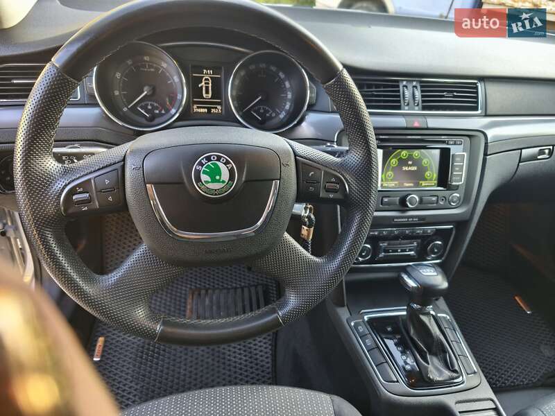 Універсал Skoda Superb 2011 в Дніпрі фото 16 Універсал Skoda Superb 2011 в Дніпрі