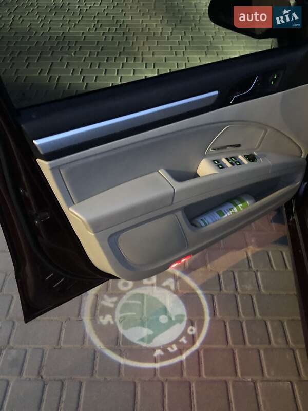 Ліфтбек Skoda Superb 2009 в Теплодарі