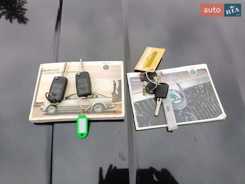 Лифтбек Skoda Superb 2004 в Житомире