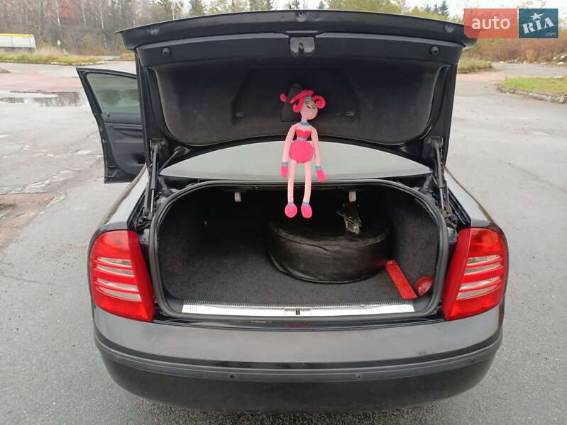 Лифтбек Skoda Superb 2004 в Житомире