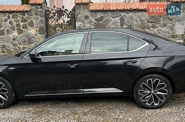 Лифтбек Skoda Superb 2020 в Львове