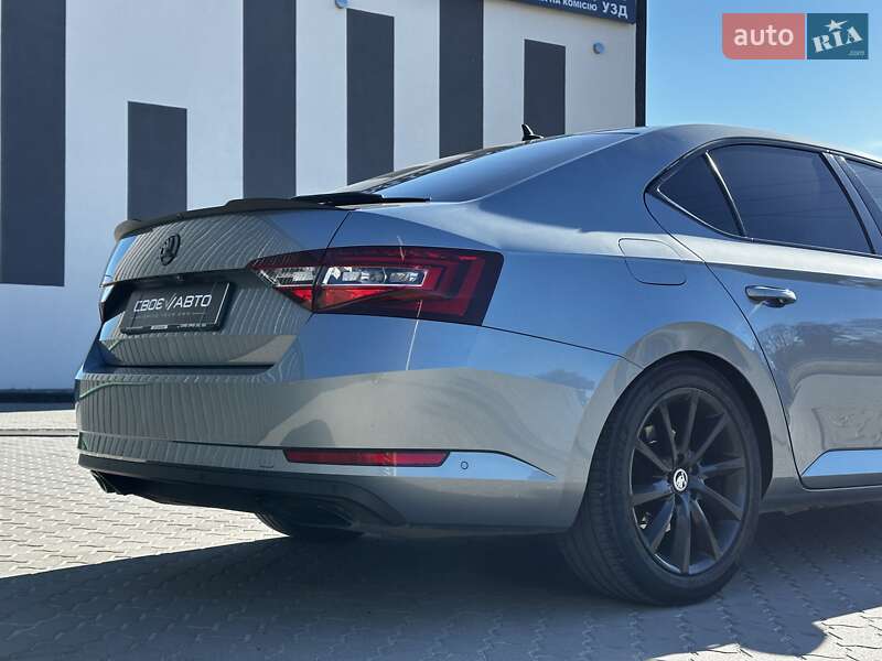Лифтбек Skoda Superb 2017 в Львове