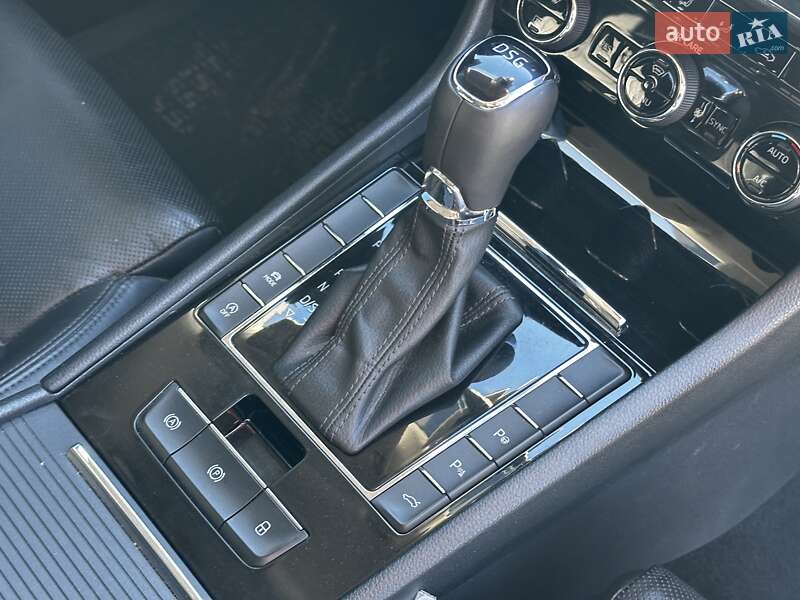 Лифтбек Skoda Superb 2017 в Львове