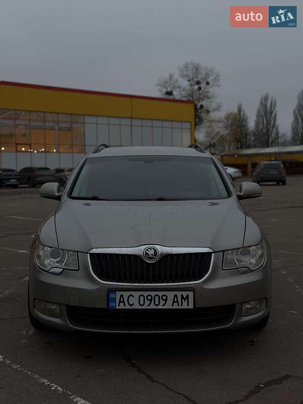 Універсал Skoda Superb 2012 в Житомирі