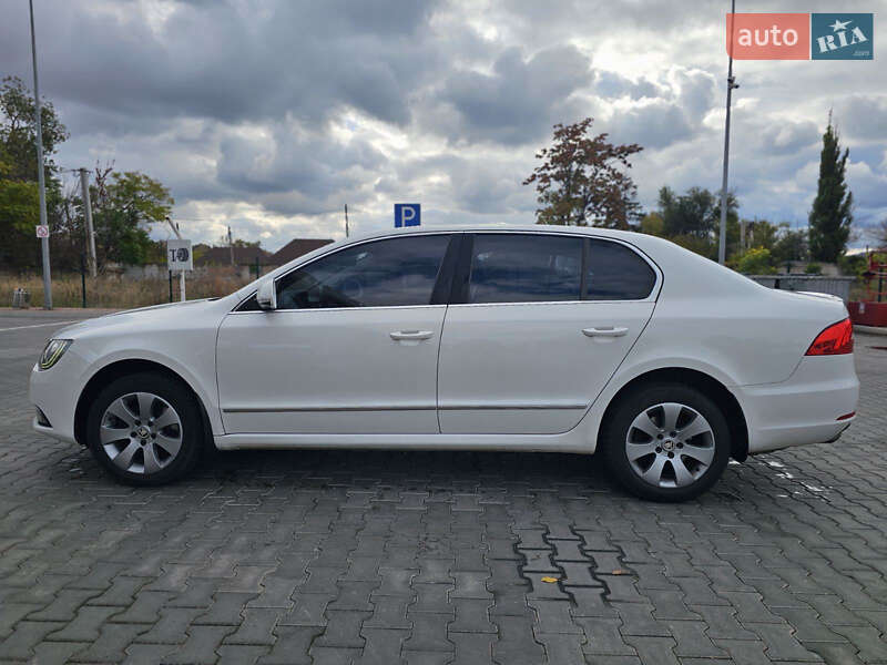 Лифтбек Skoda Superb 2013 в Запорожье