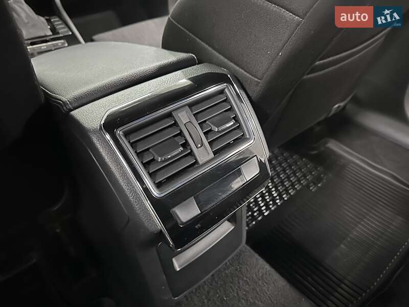 Лифтбек Skoda Superb 2017 в Днепре фото 12 Лифтбек Skoda Superb 2017 в Днепре