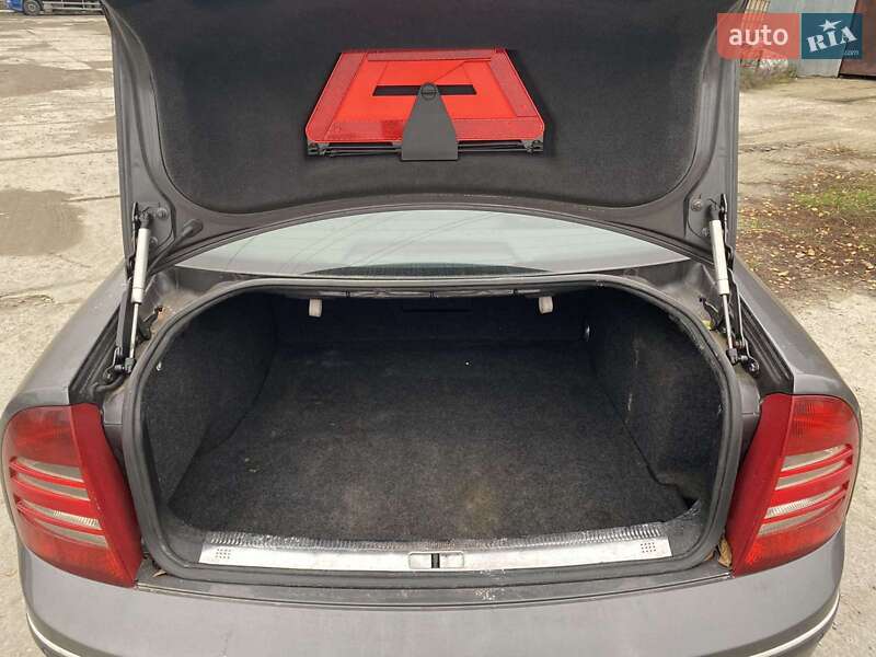 Ліфтбек Skoda Superb 2002 в Білій Церкві