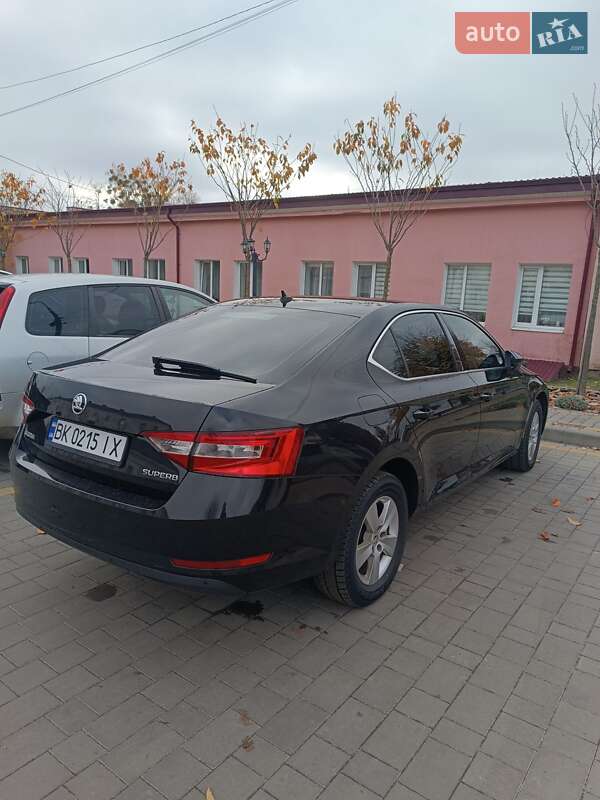 Лифтбек Skoda Superb 2015 в Ровно фото 3 Лифтбек Skoda Superb 2015 в Ровно