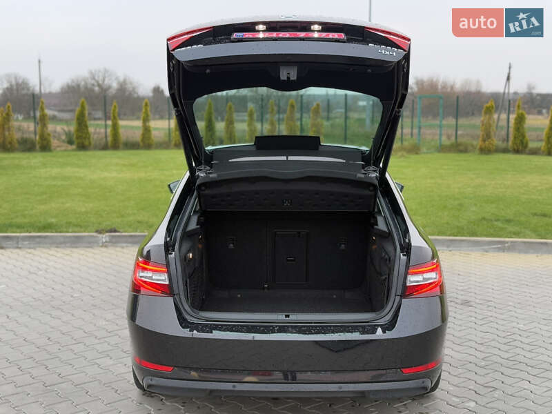 Лифтбек Skoda Superb 2017 в Луцке