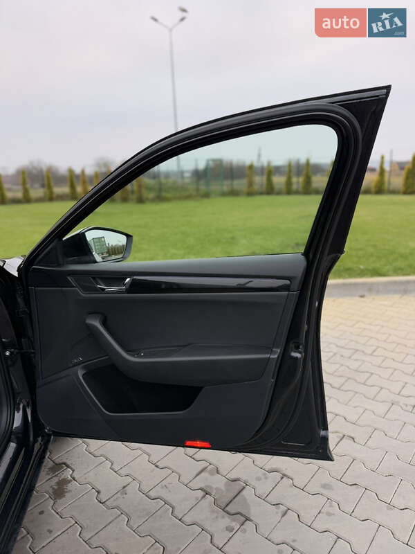 Лифтбек Skoda Superb 2017 в Луцке