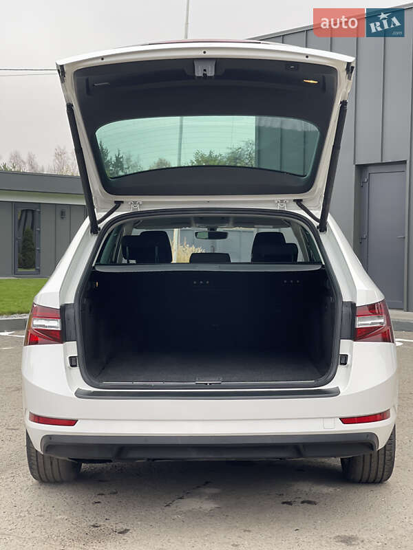 Универсал Skoda Superb 2016 в Радивилове