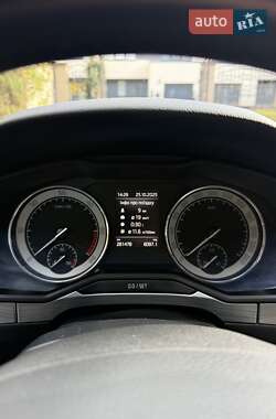 Универсал Skoda Superb 2020 в Ровно