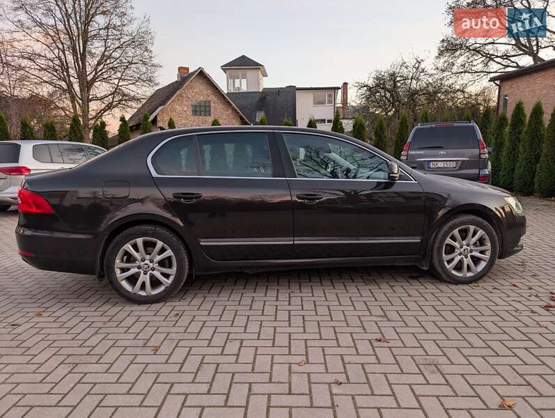 Лифтбек Skoda Superb 2013 в Тячеве