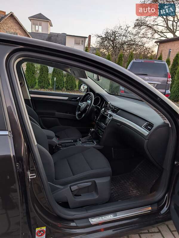 Лифтбек Skoda Superb 2013 в Тячеве