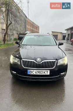 Универсал Skoda Superb 2013 в Корце