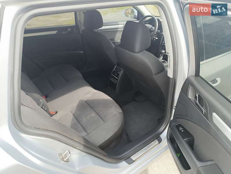 Універсал Skoda Superb 2013 в Ковелі