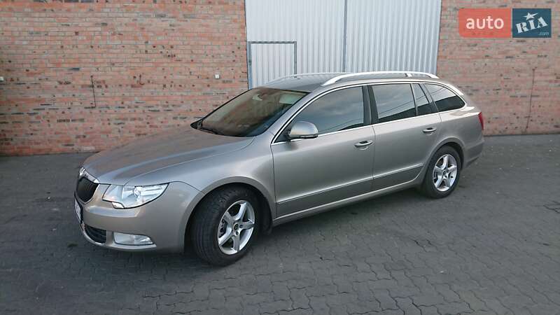 Skoda Superb 2011