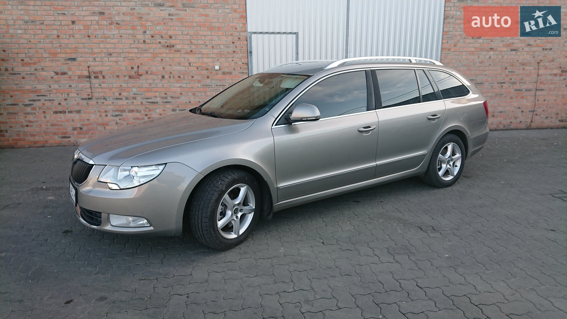 2011 Skoda Superb - мініатюра 8