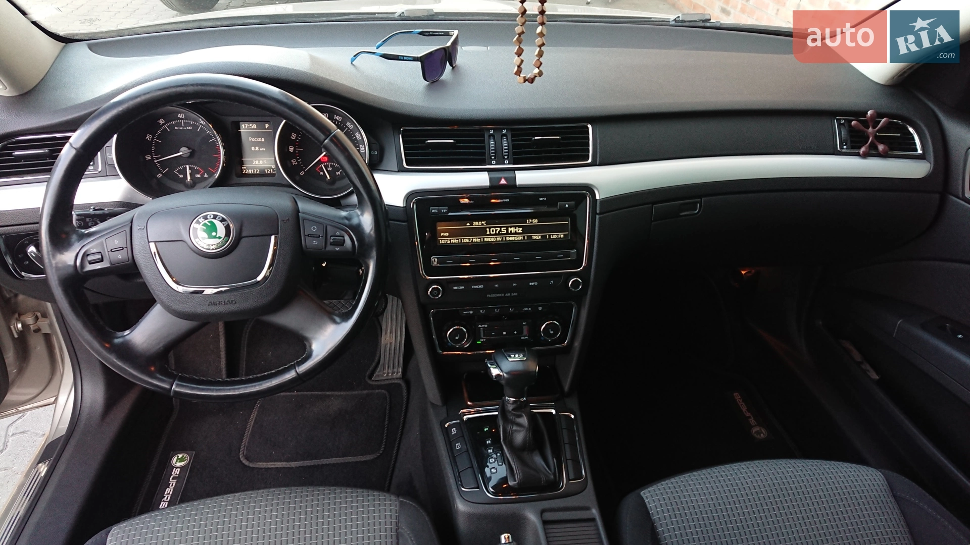 2011 Skoda Superb - мініатюра 10