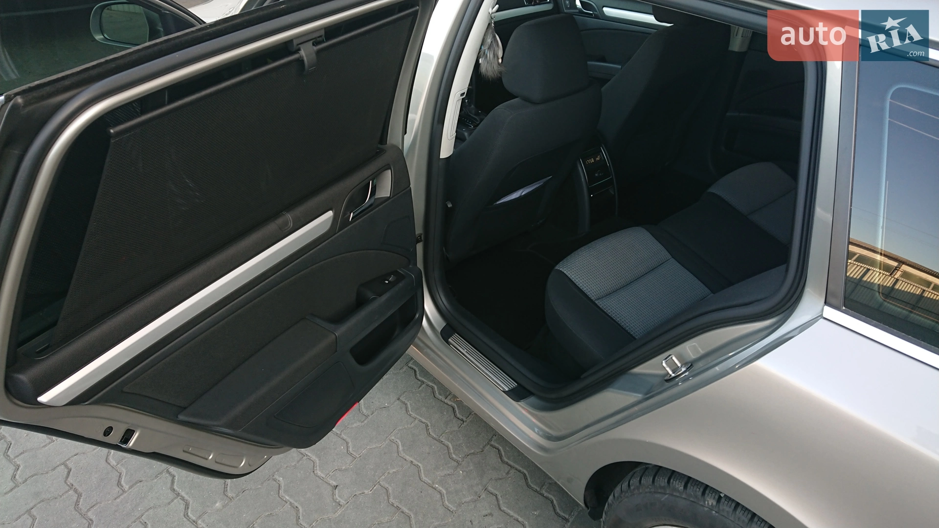 2011 Skoda Superb - мініатюра 12