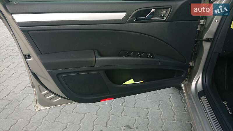 Универсал Skoda Superb 2011 в Сарнах