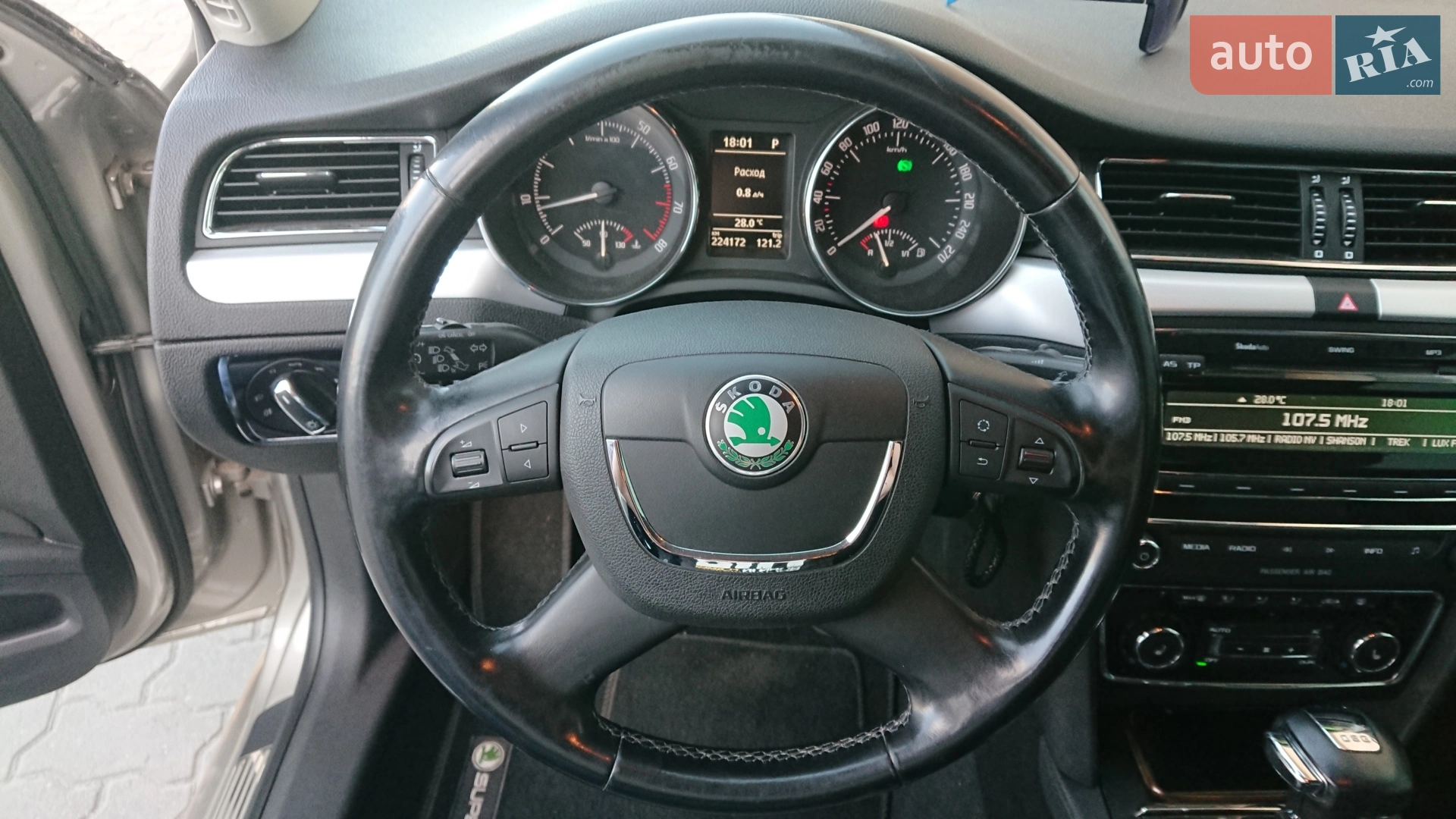 2011 Skoda Superb - мініатюра 17
