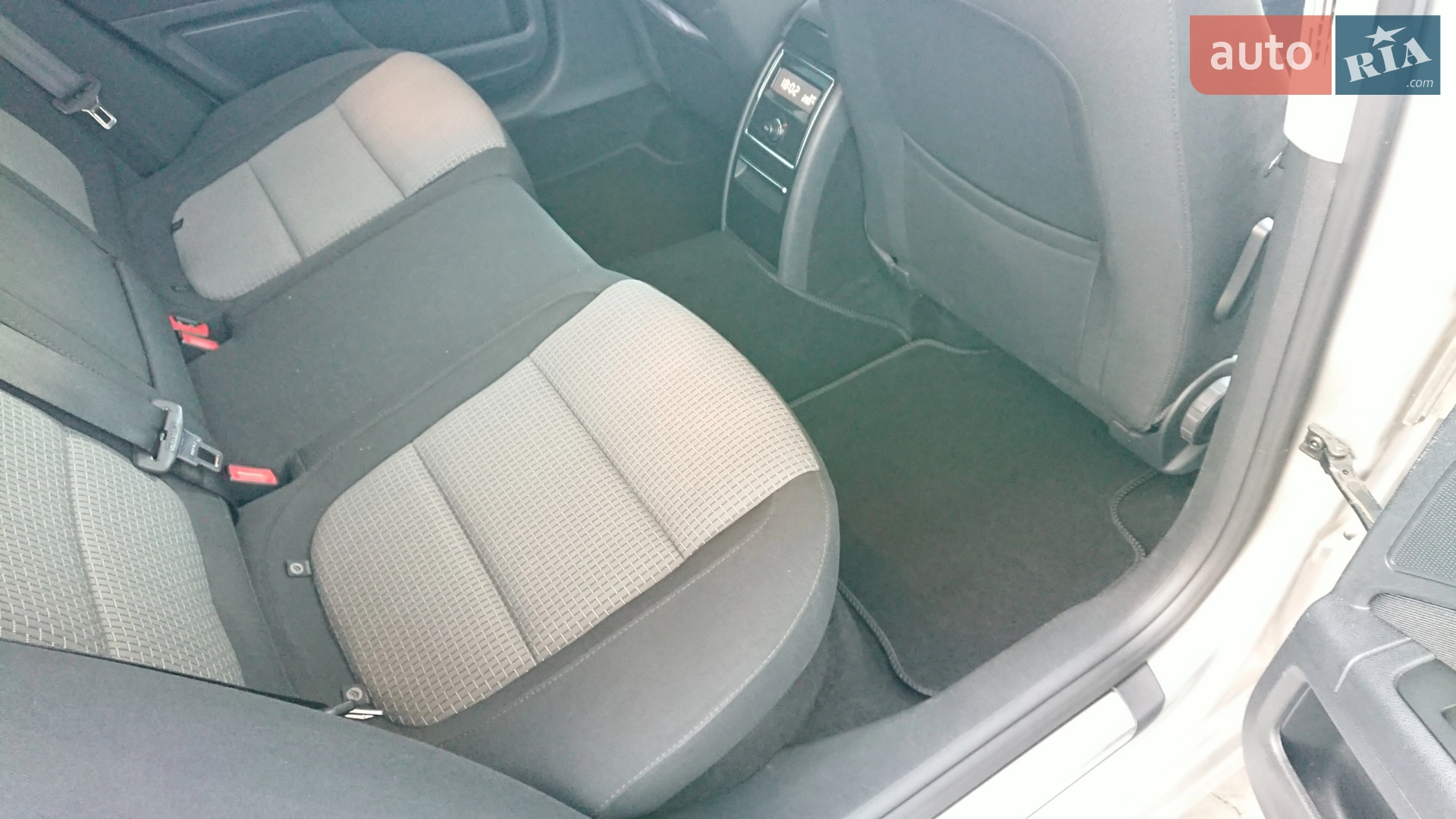 2011 Skoda Superb - мініатюра 21