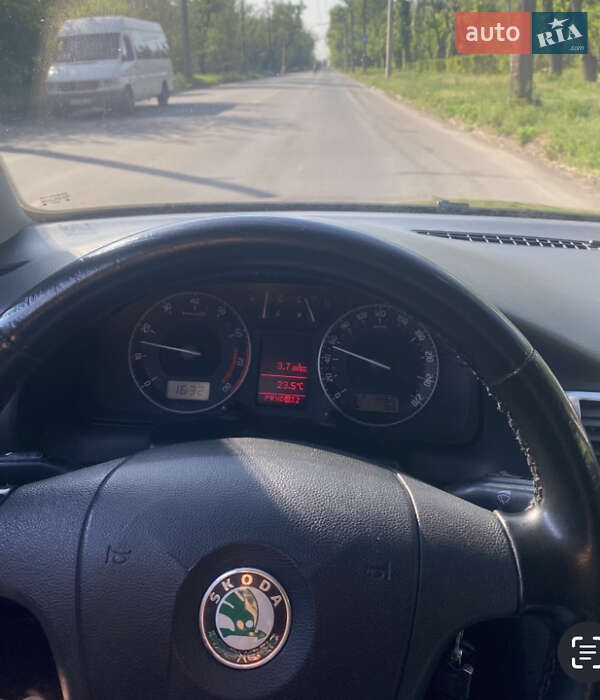 Лифтбек Skoda Superb 2006 в Кривом Роге