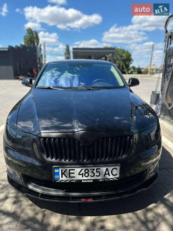 Лифтбек Skoda Superb 2012 в Кривом Роге