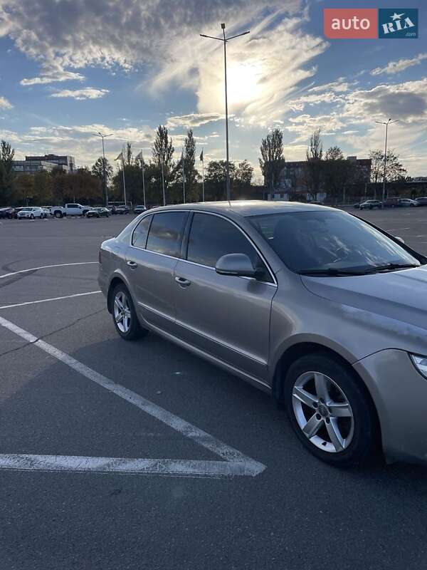 Універсал Skoda Superb 2012 в Дніпрі фото 3 Універсал Skoda Superb 2012 в Дніпрі