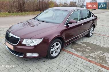 Лифтбек Skoda Superb 2008 в Староконстантинове